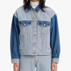 Levi’s Denim Jacket XS Two Tone Blue Jacket NWT 90s Trucker Style Cotton